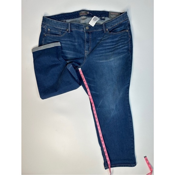 Torrid Boyfriend Vintage Stretch Straight Mid Rise Med Wash  Denim Jeans 24 New - Picture 9 of 14